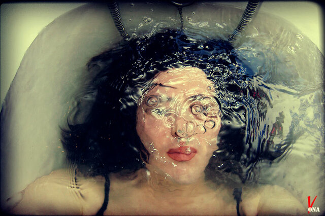 water_12.jpg - Sara_cross