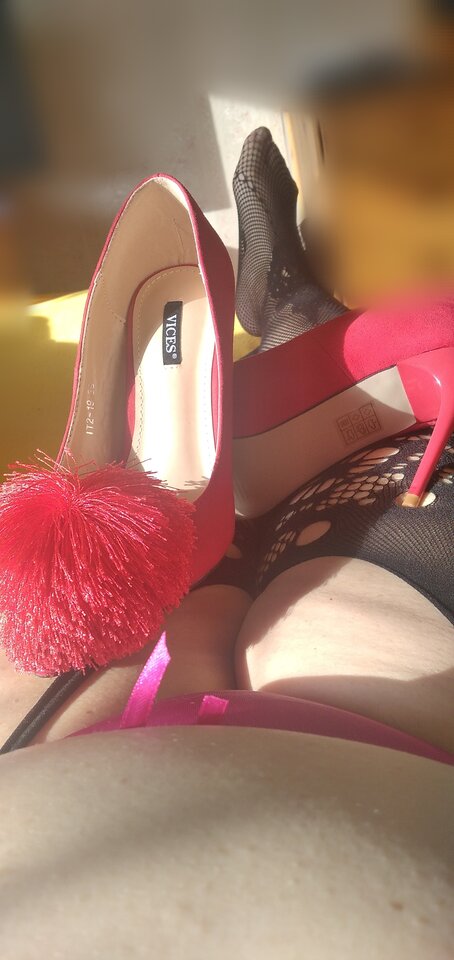 Czerwone szpilki zawsze na czasie - Ajsza69