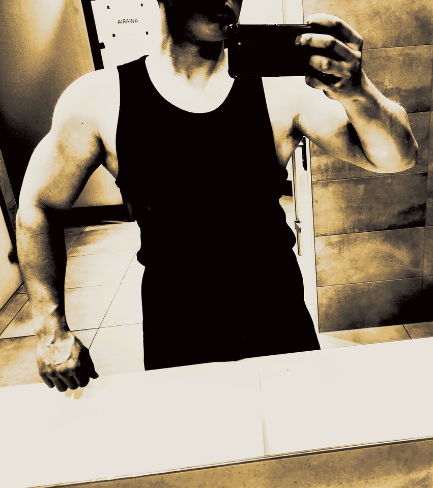 IMG_20230220_221453.jpg - BirdHouse7