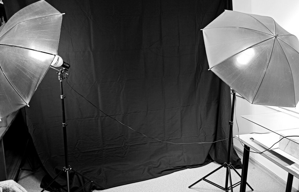 Zapraszam na sesje, studio przenośne, tło czarne i białe, apa - buduarphoto