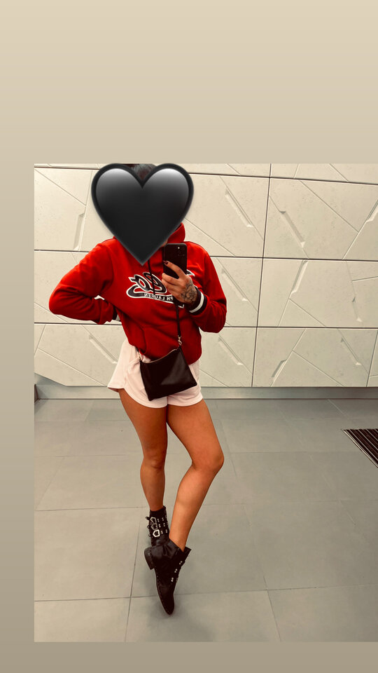 Ona 😈 - HotCouple8
