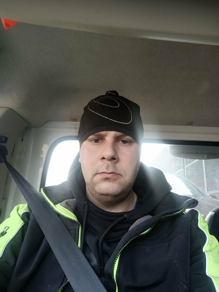 136349719_1350_s.1676548690.jpg - OnSC33