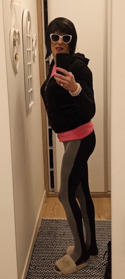 Screenshot_2023-03-05-06-07-02-936_com.miui.gallery.jpg - monis111011