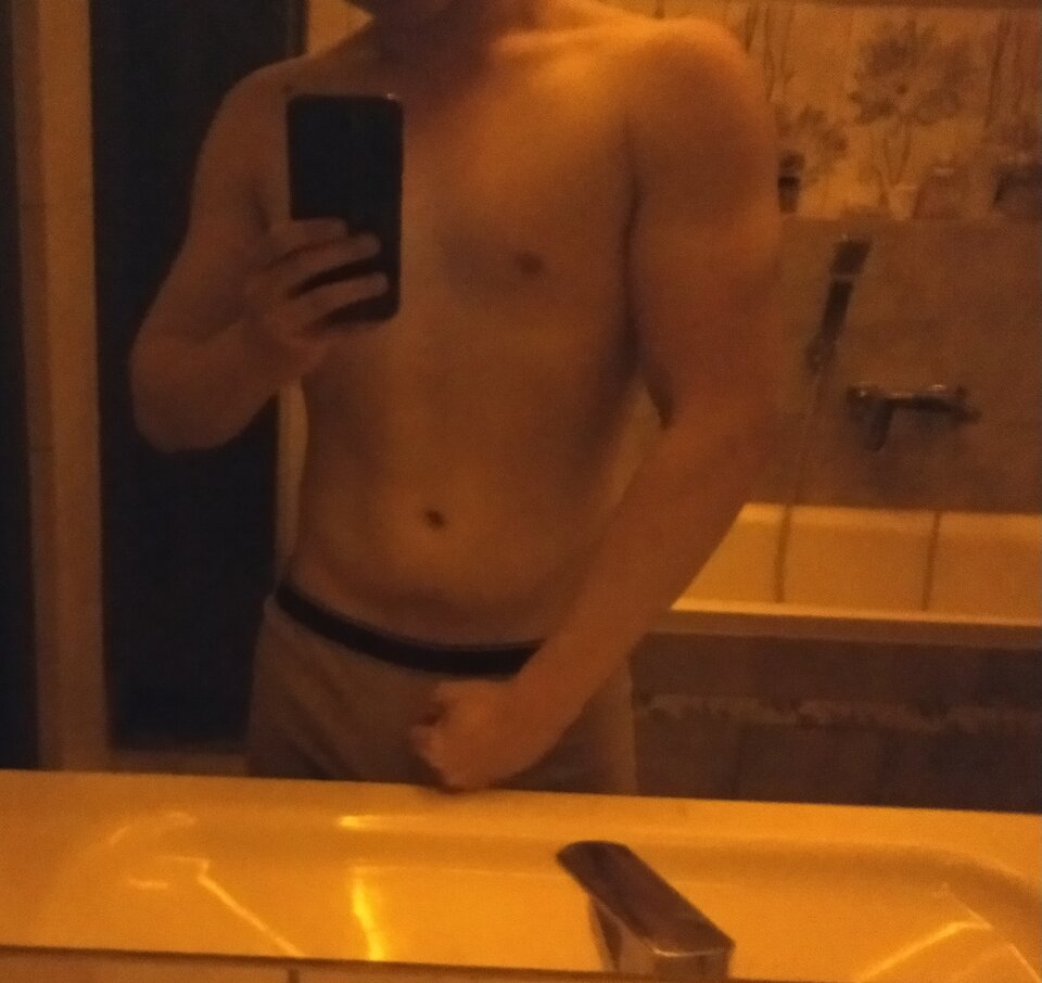 IMG_20230306_215800.jpg - Grey_Skyes