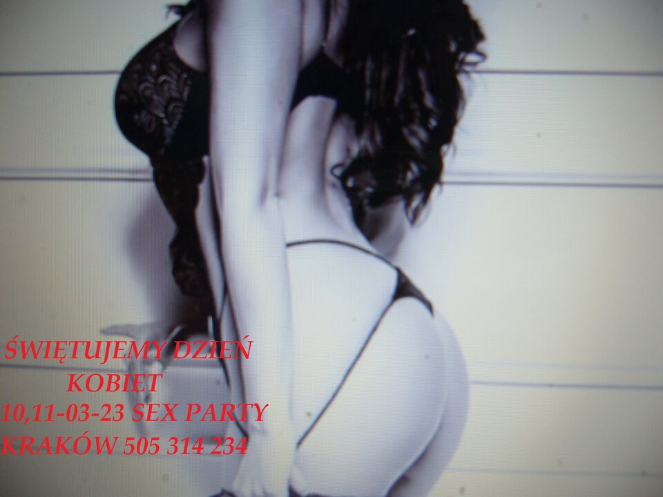 P110024111.jpg - Partyclub