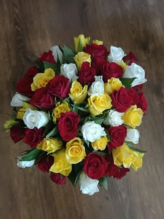 na dzień kobiet :)  możesz dorzucić kr na kolejne kwiaty:)