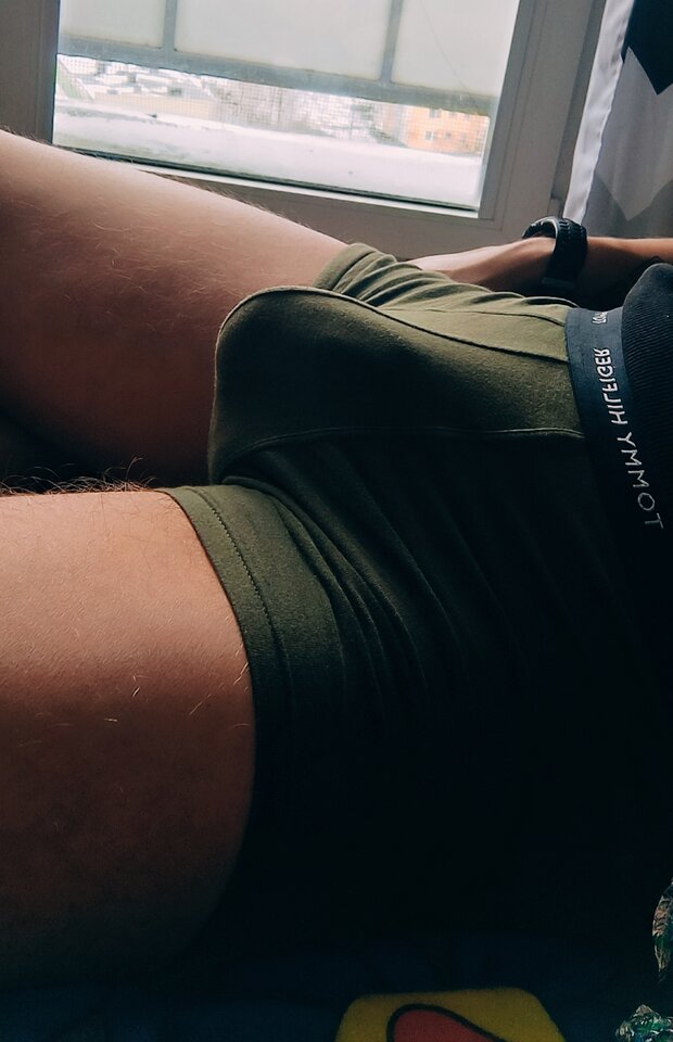 Czekam aż ktoś mnie rozbierze  - Brunecik_eg