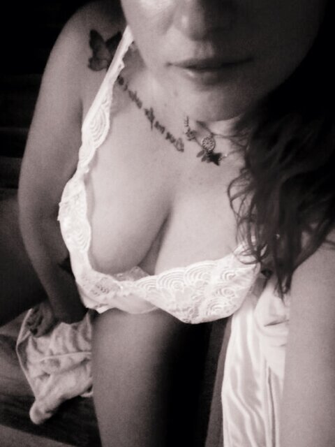 Screenshot_20230225-064806_Chrome.jpg - SexiparkaHot