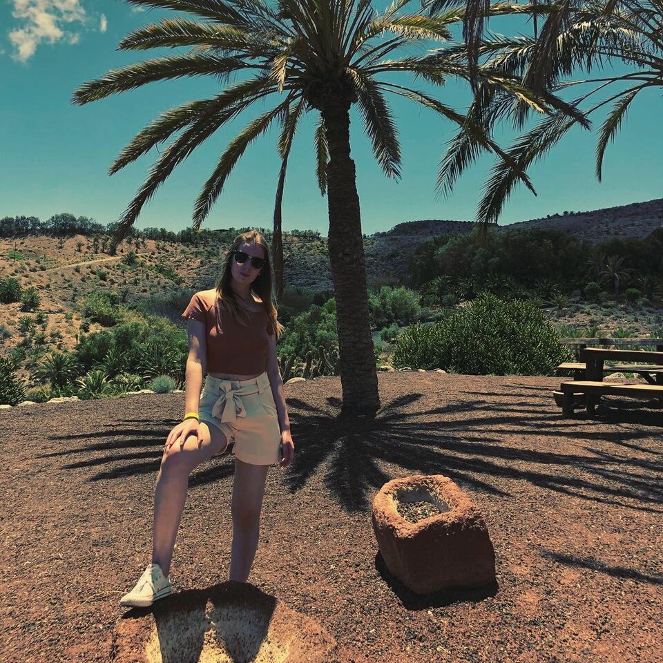 claudiaa.meg_1677965901691115.jpg - ArturoAsia