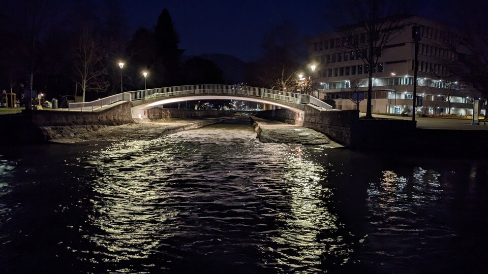 PXL_20230218_175811486.NIGHT.jpg - jaro124589