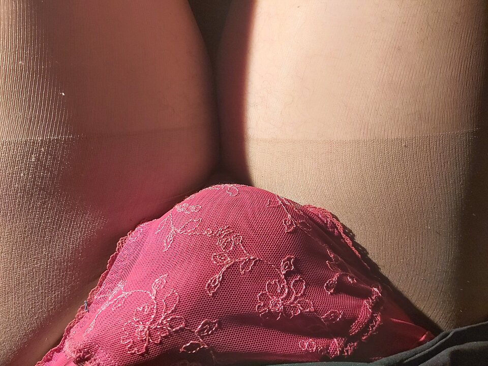 16789385355965651679650910583625.jpg - Socksfeetxxx