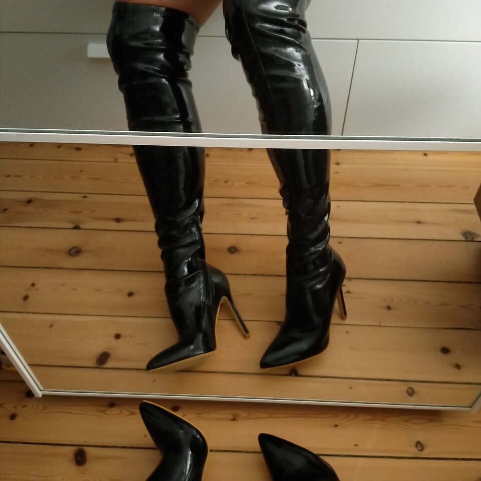 2022-12-08 22.08.02.jpg - MartinkaCross