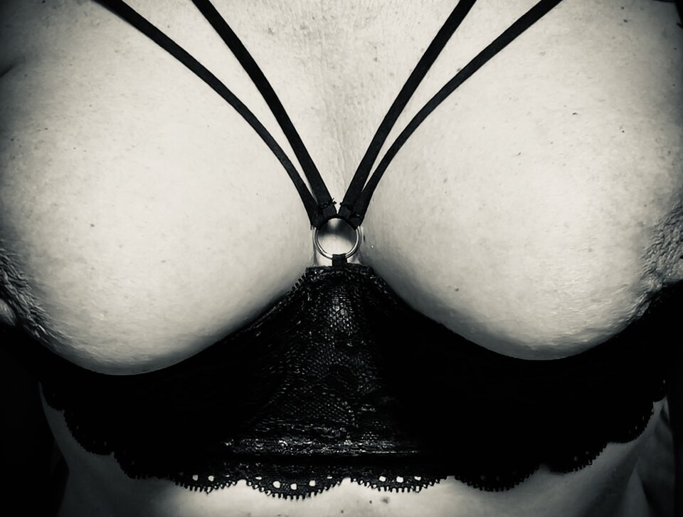 23BB3246-F928-4630-9F3A-E80C5B3163D0.jpeg - Sexocholicy3m