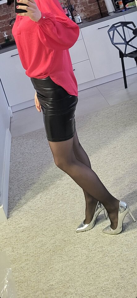 Screenshot_20230318_075740_Gallery.jpg - StopkowaKate