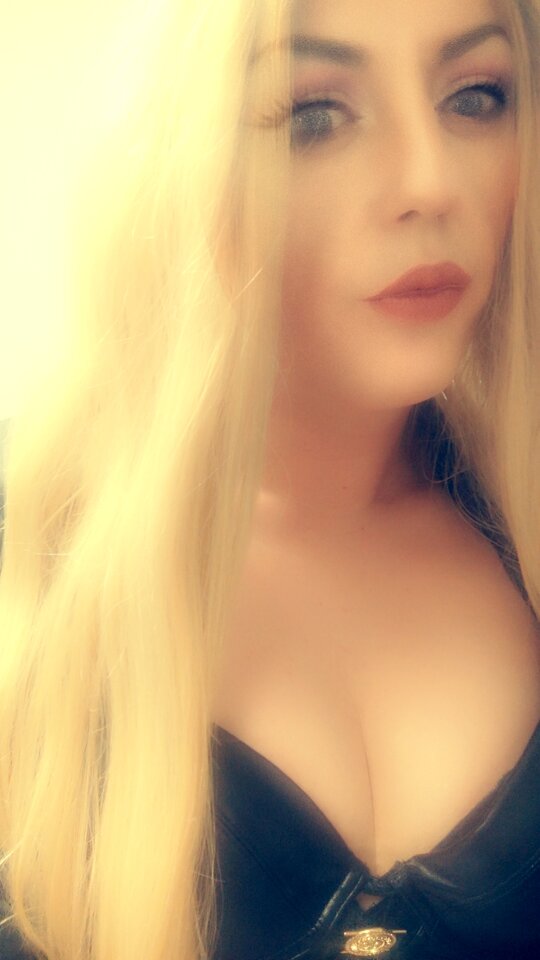 Snapchat-2142814854.jpg - KarolinaShemale29