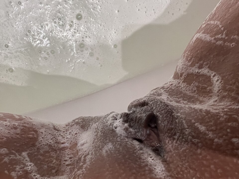 70678910-87F7-4976-8846-F355DA7AC39C.jpeg - AGN05