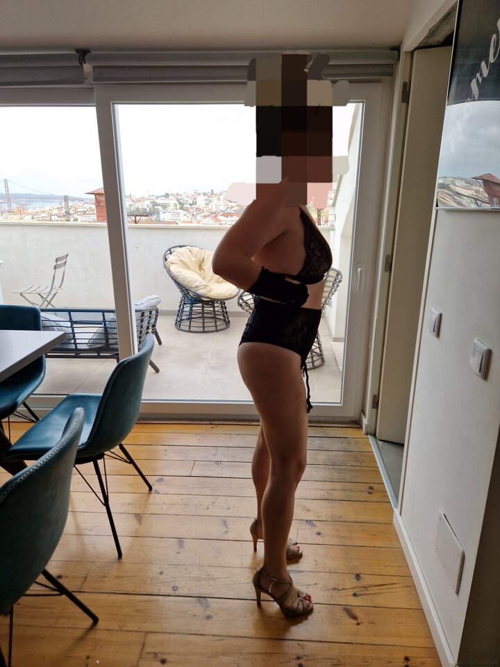 225209.jpg - beforemidnight76a79