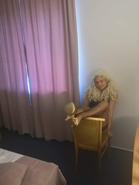 B69AC51A-F967-46FE-A2E5-A484BFD690FC.jpeg - YourBlackAngel