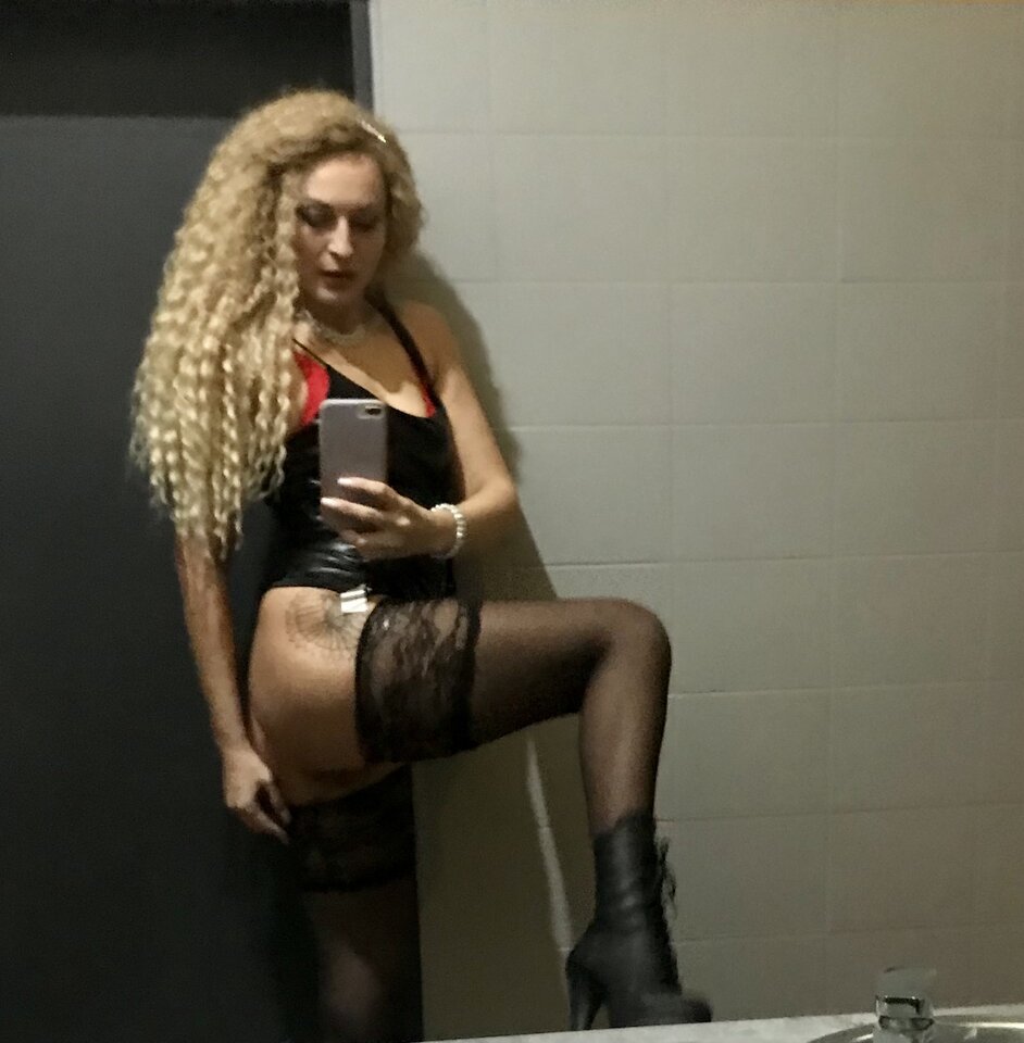 67B3E24C-3BFE-428C-B662-FF7A59F0DF87.jpeg - YourBlackAngel