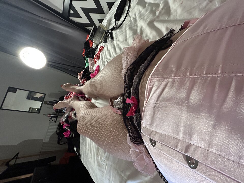 B48D2D54-CCBA-469A-88A8-EAC17B3F39CC.jpeg - Bi4Tgirl