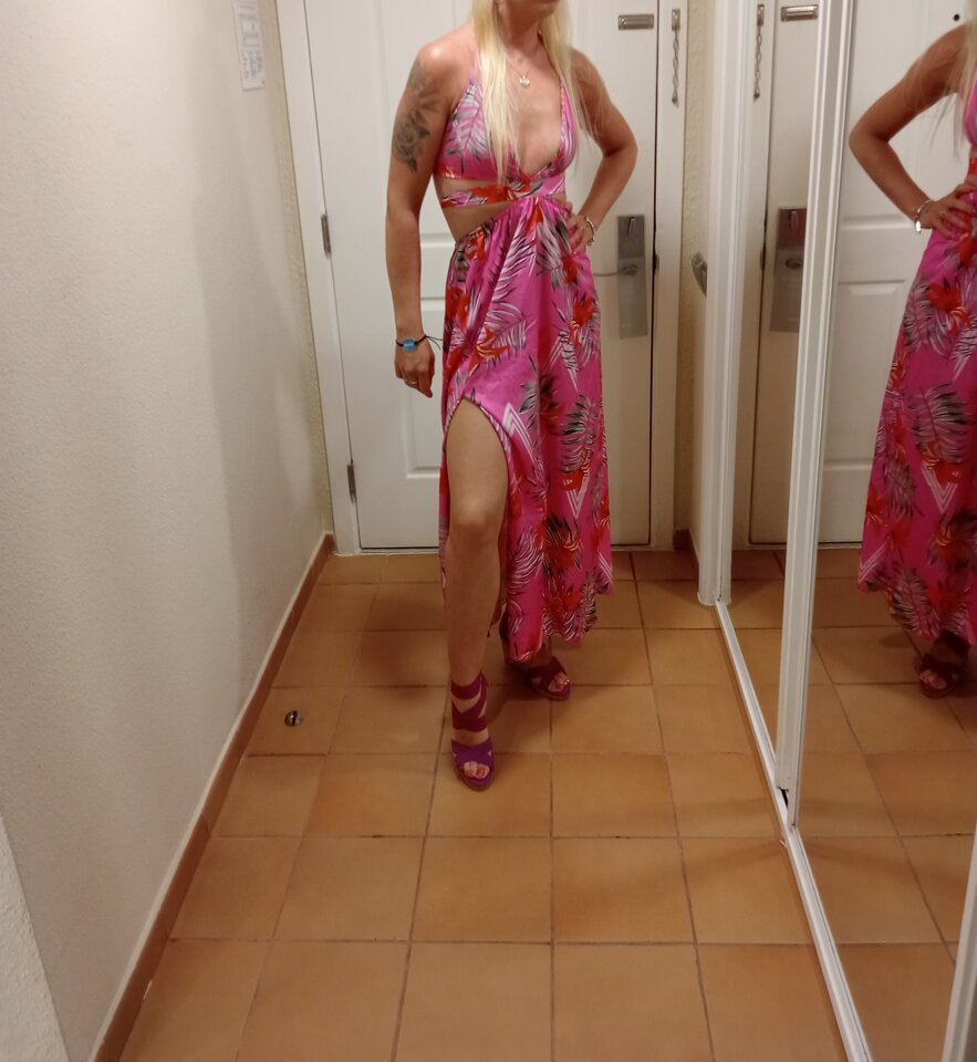 Jak myślicie , miałam bieliznę? Zapraszamy na priv  - OnaonNl