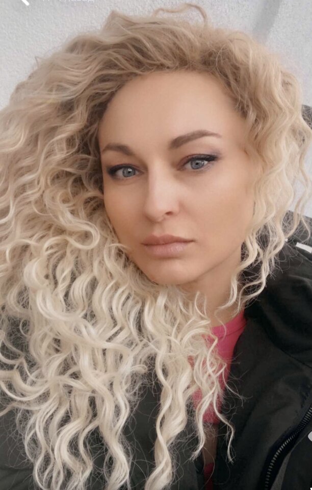 3F32DDBD-DC6A-4F84-9C75-87DDEA9F33F2.jpeg - YourBlackAngel