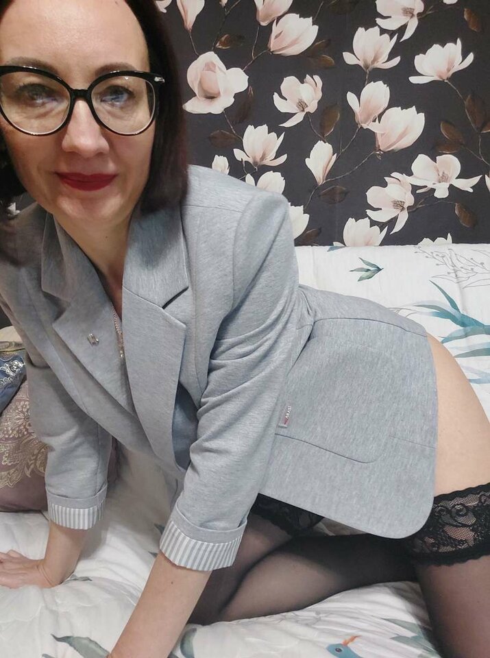 :) - poslusznasuka73