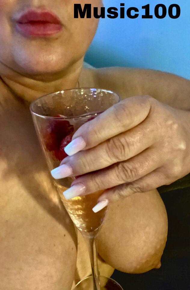 76E4D7CE-43AB-4CDD-8A82-FEBBD6A5F59D.jpeg - Music100