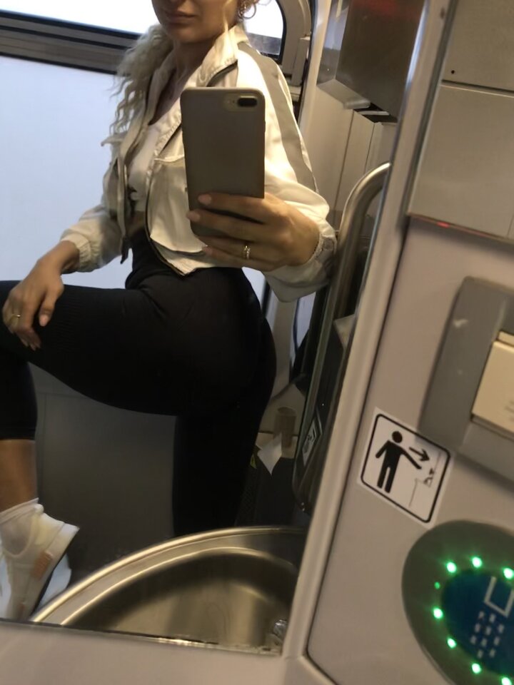 DE2D5BFE-4809-4064-AD56-7BFA84CF7390.jpeg - YourBlackAngel