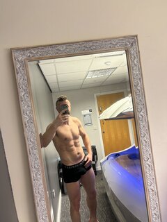 Takie tam zeby sie pokazac :)