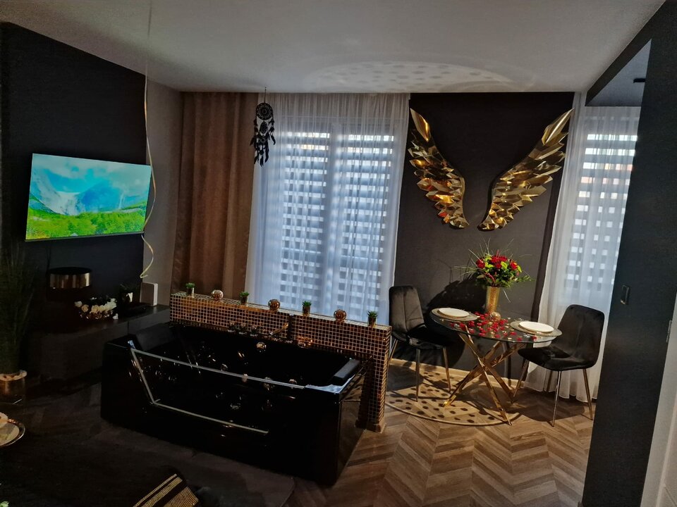 29FF3A54-97CD-4480-8FF7-AB59DF18E846.jpeg - Apartament72