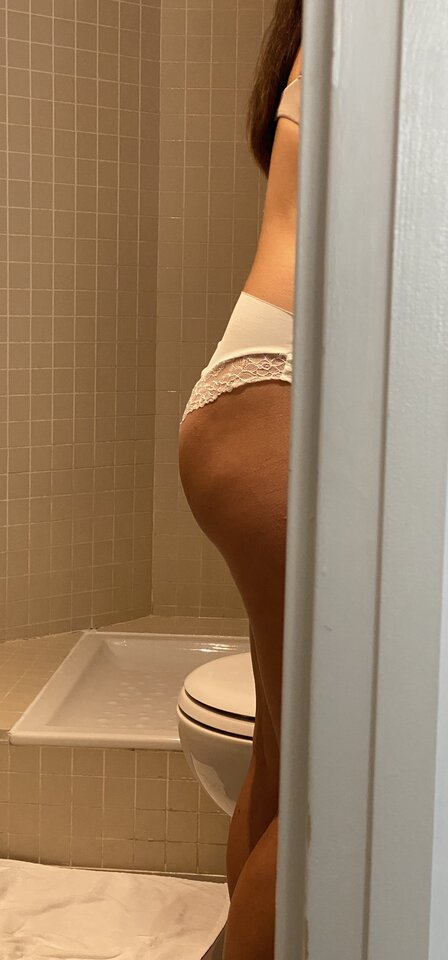 Kuszący tyłeczek 🍑 - Kangorki1987