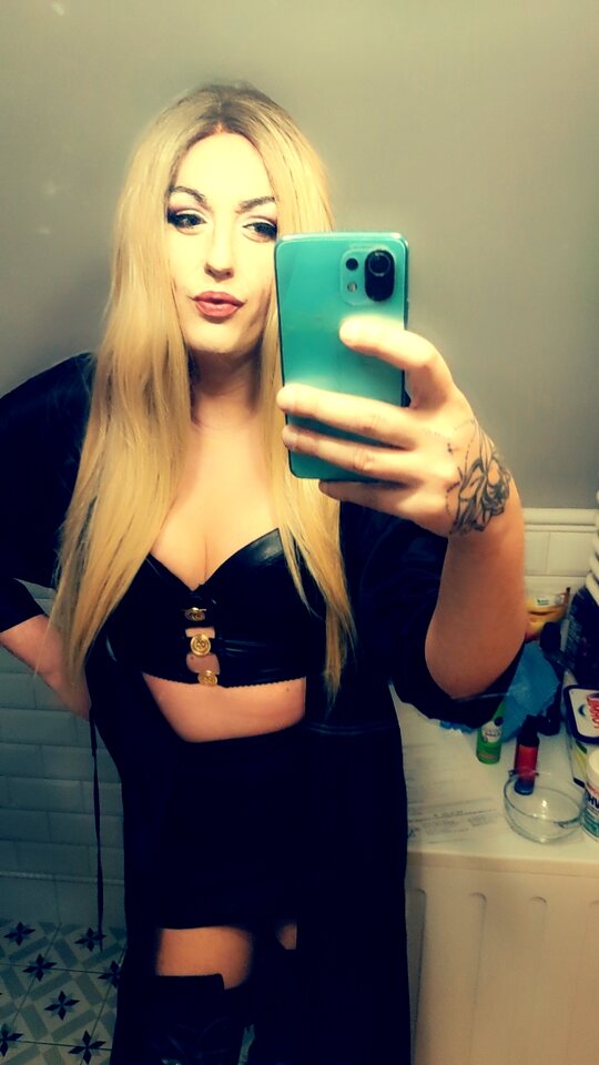 Snapchat-1482233973.jpg - KarolinaShemale29