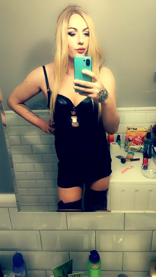 Snapchat-755971664.jpg - KarolinaShemale29
