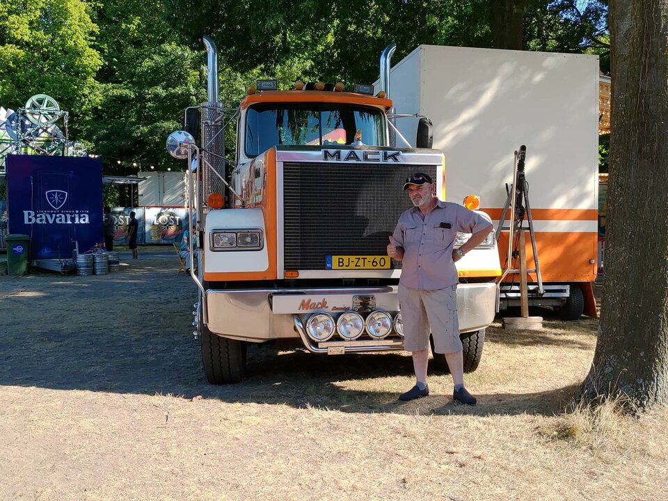 received_1248021725972246.jpeg - needleman