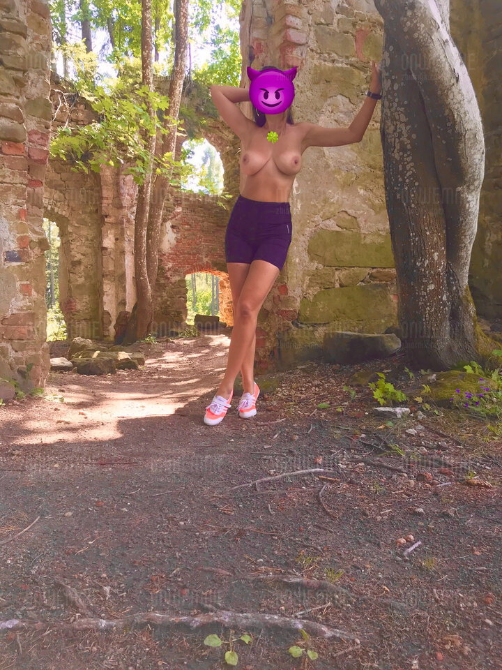 0E8AF251-C52B-461D-9BCD-461FE7334C87.jpeg - Onwemnie