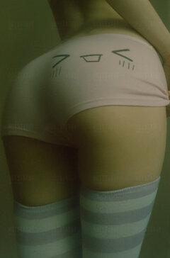 Hej słodziakii! Może ktoś ma ochotę na moje mokre majteczki?