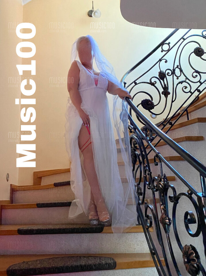 CFB05C15-1357-4073-8539-460D5D53A1C5.jpeg - Music100