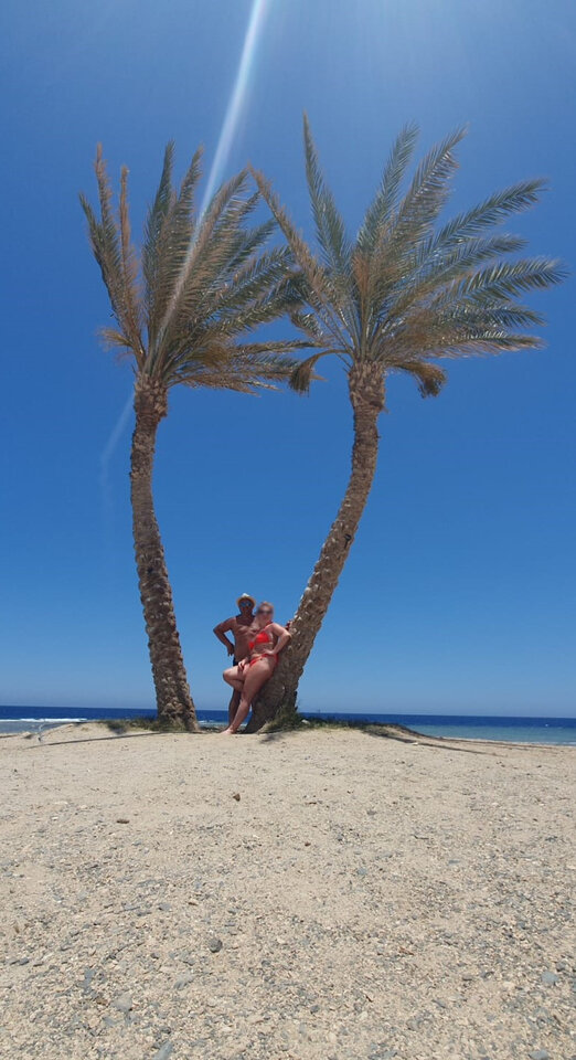 Pod palmą.jpg - Uciech100