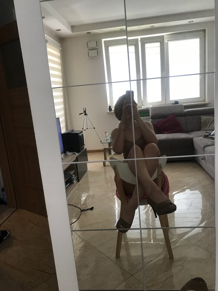 15CAD140-9423-462C-ACA9-592A8E92795F.jpeg - YourBlackAngel