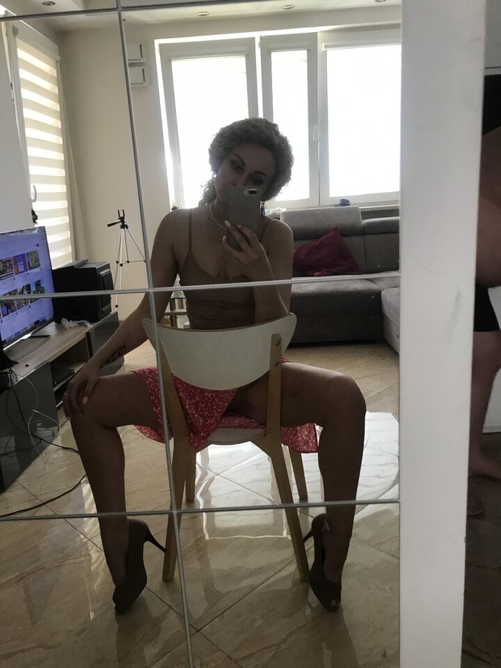 B1F1BA37-91E2-486E-91B4-A1FA22A6C812.jpeg - YourBlackAngel