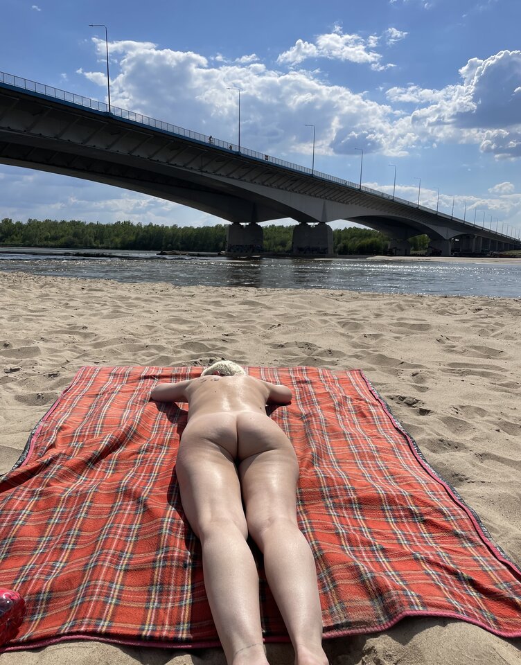 5B6ED870-3114-4EAC-B77B-5FA579AA1B23.jpeg - Liudmila