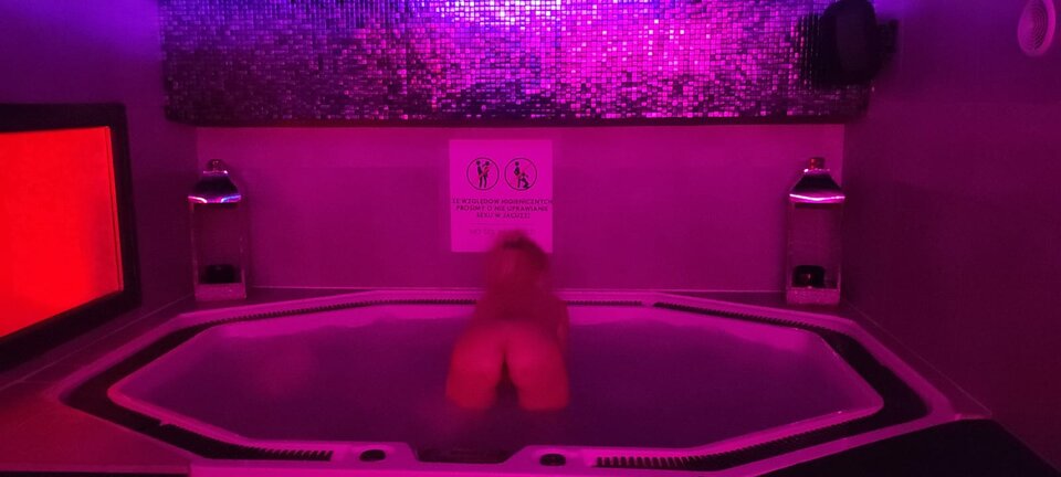 64042942-ADBD-4974-AD58-A850401A87FA.jpeg - YourBlackAngel