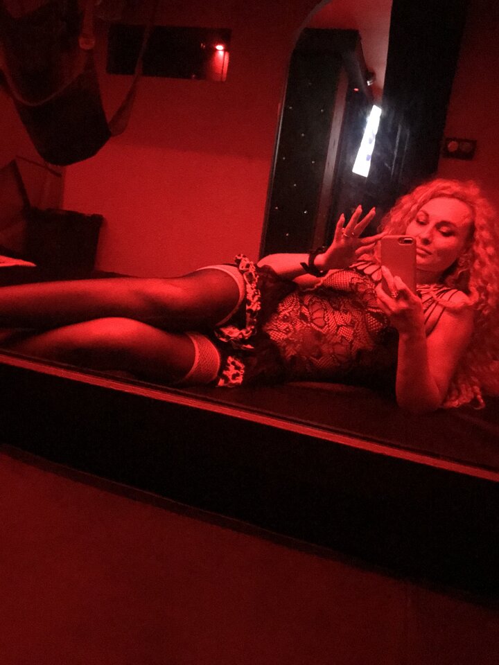 51B91CDF-F986-47F1-9329-29C5559B6896.jpeg - YourBlackAngel