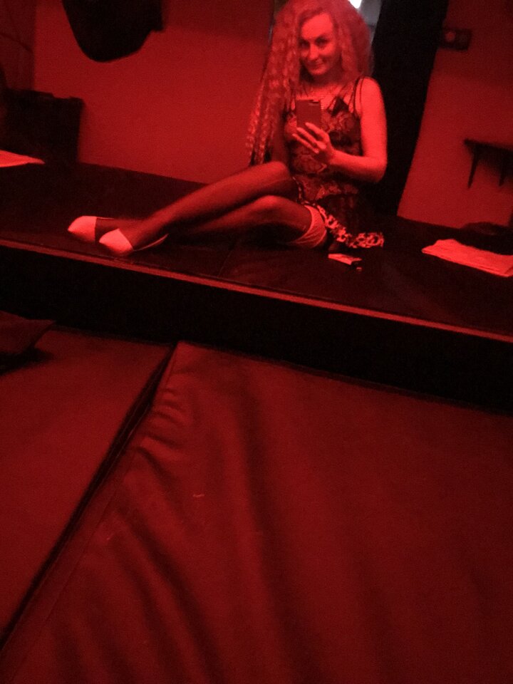 EA60713C-2D14-4FD1-859E-D445015E8DF4.jpeg - YourBlackAngel