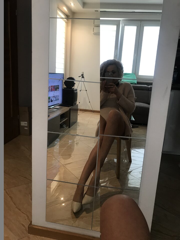 FBE2A3A3-4928-42F4-8E13-5A17BACC2D47.jpeg - YourBlackAngel