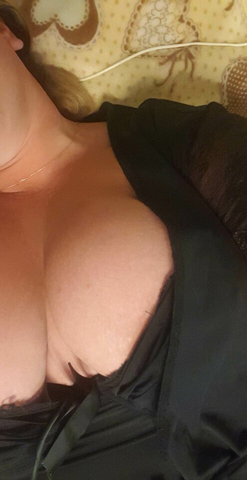 received_971188584037580.jpeg - 1boob