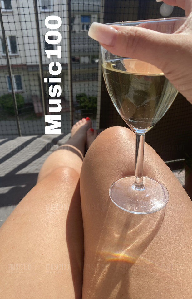 FD1BCB3F-3C4D-4F58-A565-E75AE5CFBB8E.jpeg - Music100