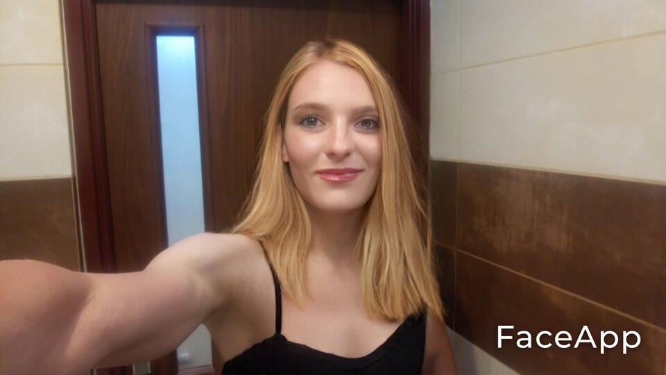 FaceApp_1685943992341.jpg - MoniaTransCD