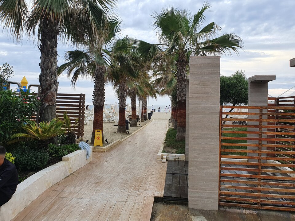 20230605_185050.jpg - redxxxx